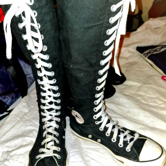 CONVERSE KNEEHIGH TENNIS SHOES!! LOVE THESE! - Picture 6 of 8
